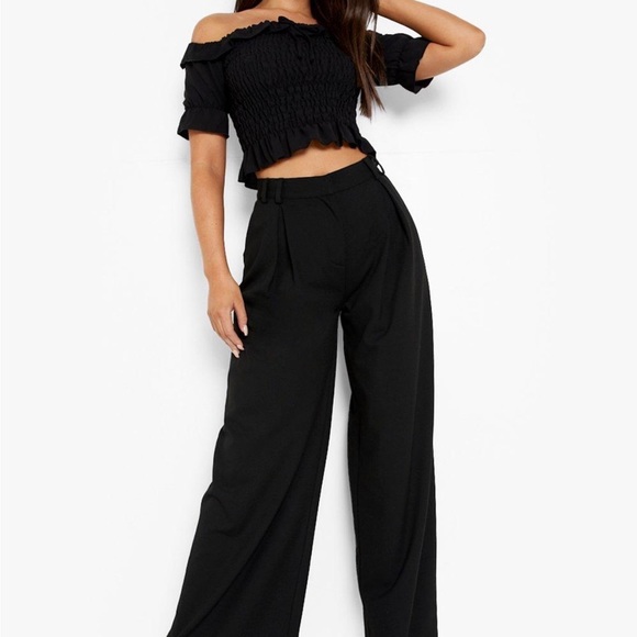 Boohoo Shirred Peplum Top - Picture 4 of 5